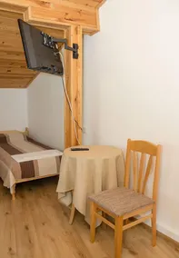 FM Premium Guest House - Kalimantsi - Image 4