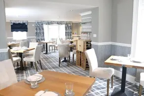 Riverside House Hotel - Image 4