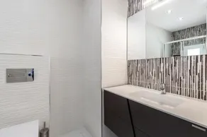 Luxury Holiday Apartment in Puerto Banus Marina with sea views - Image 2