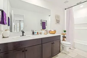 Cozy Smart Home with Pool & Gym - Image 2