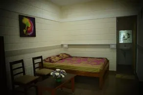 Green Retreat Second Home - Image 5