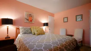 Three Bedroom Duplex San Francisco Airport North Sleeps 12 - Image 2