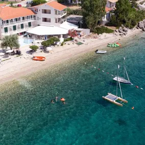 Nikiana Beach Resort - Image 1