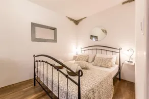 Kuny Apartments - Image 4