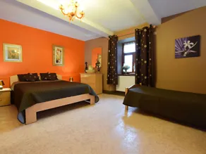 Well maintained holiday home in typical Ardennes style - Image 2