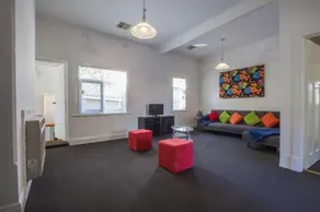Cowan Street Bungalow - Image 5