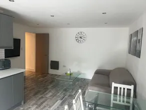 Ashbourne Retreat in Manchester - Image 5