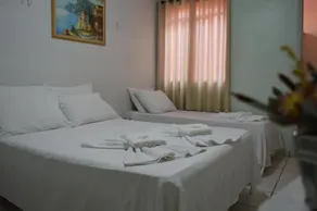 Touring Hotel - Image 2