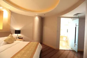 Jin Jiang Golden Mountain International Hotel - Image 2