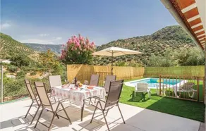 3 Bedroom Gorgeous Home In Rute - Image 4