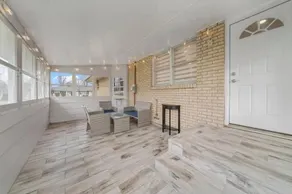Beautiful home with 5 huge bedrooms - Image 3