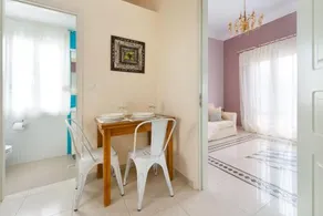Art Center Apartments - Image 5