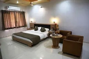 Leo Resorts - Image 4