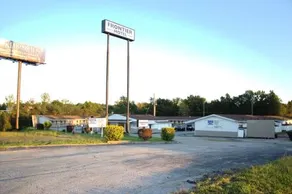 Frontier Motel - Image 3