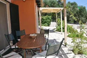 Byronas Apartments - Image 4