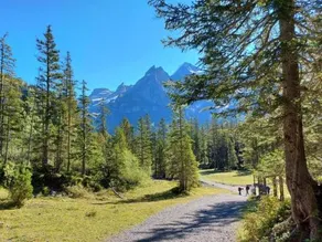 Scenic Holiday Home in Kandergrund With Altels View - Image 2