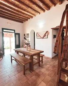Traditional Sunnyside Home - Image 2