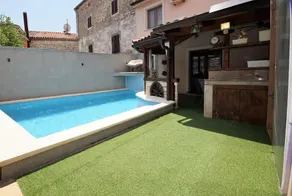 Holiday House with Pool Bonita - Image 5