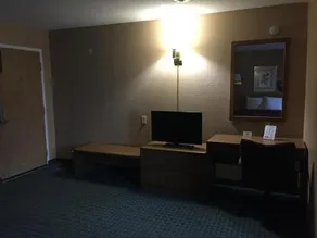 Decatur Inn - Image 4