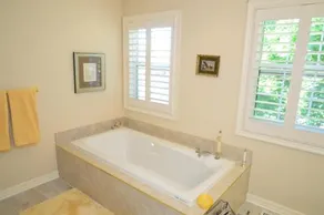 Eagle's Wing Bed & Breakfast - Image 2