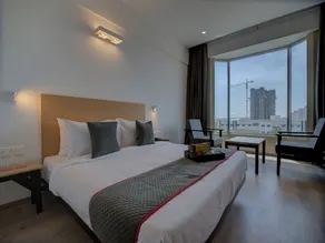 OYO Townhouse 100 Somani TC - Image 4