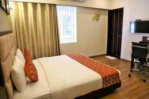 Hotel Fenix Plaza - Image 2