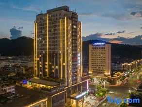 Mission Hills Hotel - Image 2