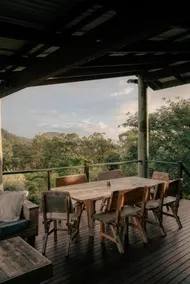 Luxurious Hinterland Guest House Sleeps 10 Brisbane Scenic Rim Gold Coast - Image 3