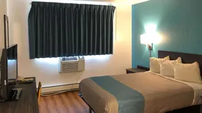 Motel 6 LaCrosse - Image 3