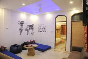 UNV Hostel - Image 2