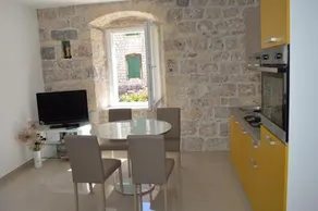 Mila Apartment - Image 4
