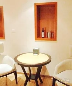 Iris Orchard All Suites Hotel (Tangshan Convention Center) - Image 4