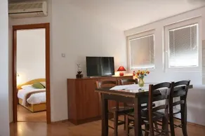 Times Inn Rooms and Apartments - Image 4