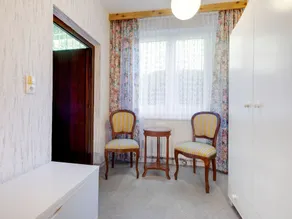 Quiet Chalet in Kaumberg near Vienna with Garden - Image 2