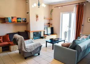 Spacious & Bright flat with balcony - Image 3