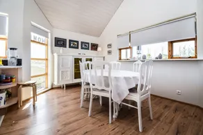 House V10 - Image 5