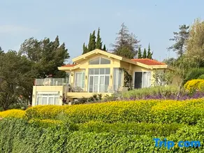 Lakeside Kafka Golf Holiday Villa - Image 2