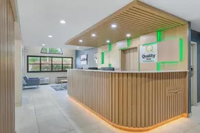 Microtel Inn & Suites by Wyndham Knoxville - Image 3
