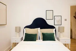 The Belsize Park Place Charming 6bdr Home With Garden - Image 4