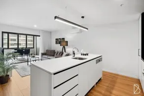 Modern luxurious unit in the heart of Dickson - Image 4