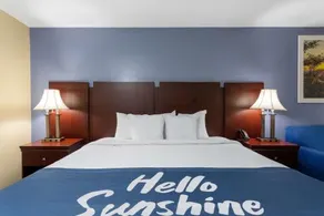 Days Inn by Wyndham Chipley - Image 2