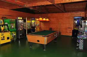 Arrowhead Camping Resort Park Model 10 - Image 2