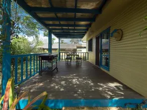 Pet Friendly Cottage in Torquay - Hervey Bay 430m or 5 min walk to dog friendly Shelly Beach - Image 2