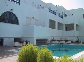 Summer View Apartments - Image 1