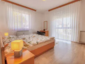 Lovely Apartment in Ptuj With Golf Course Nearby - Image 2