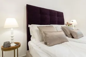 Modern Pearl in Historic setting - Image 2