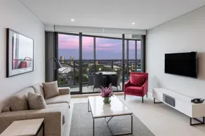 Meriton Suites Carter Street, Lidcombe - Image 4