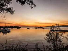 Tranquil Escape Koala Hotspot 2 Bed 2 Bath Apt Spectacular Sea Views - Image 2