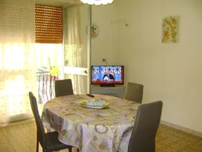 La Camelia - Image 5