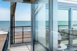 Amazing new beach apartment - Image 3